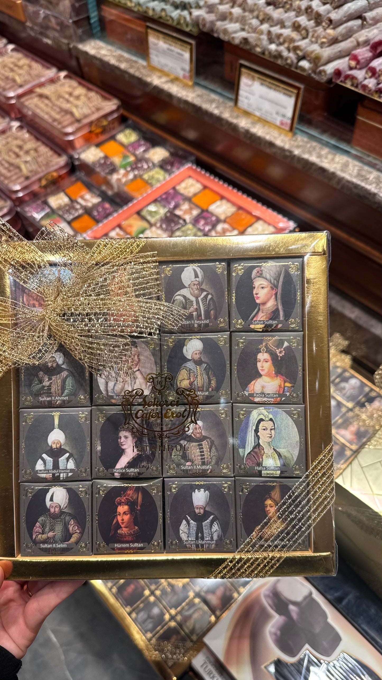 حلقوم عثماني مغلف تشوكلت