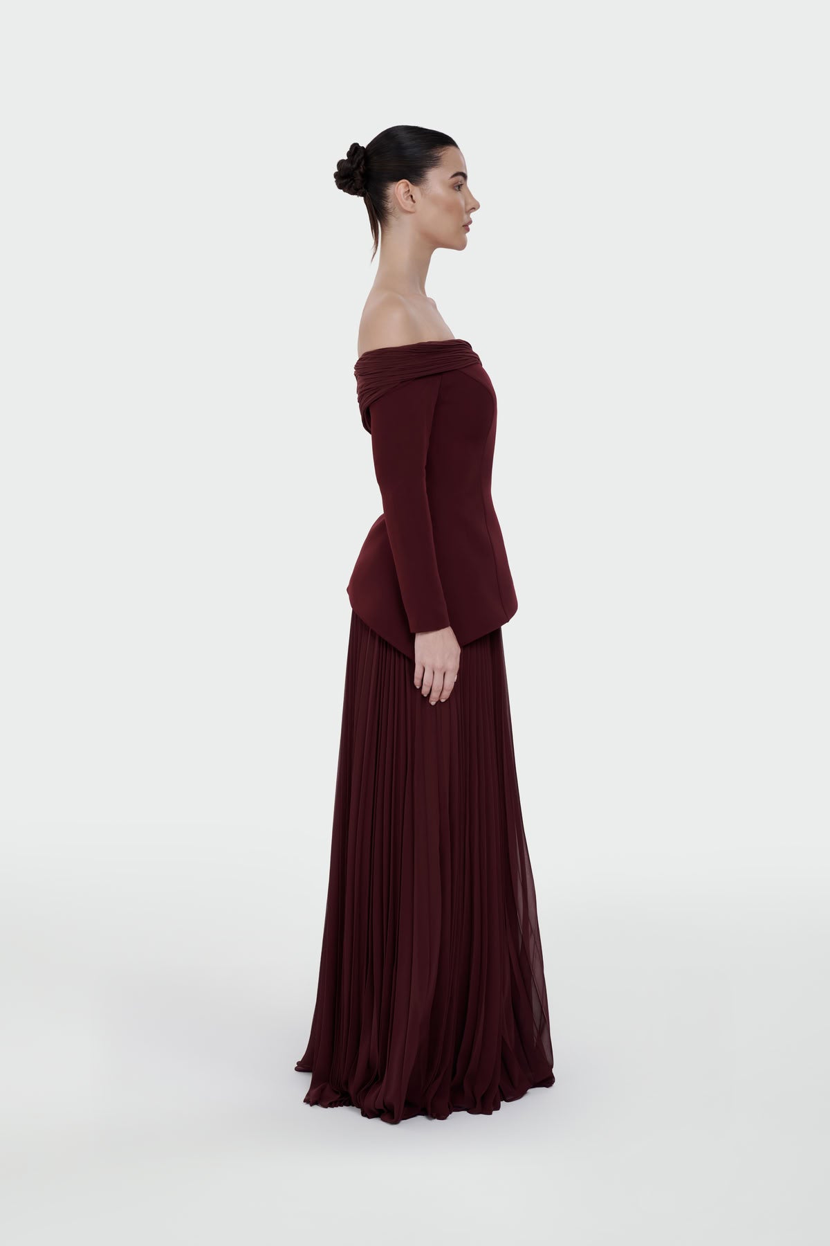 Off-Shoulder Pleated Maxi Dress 1308 )