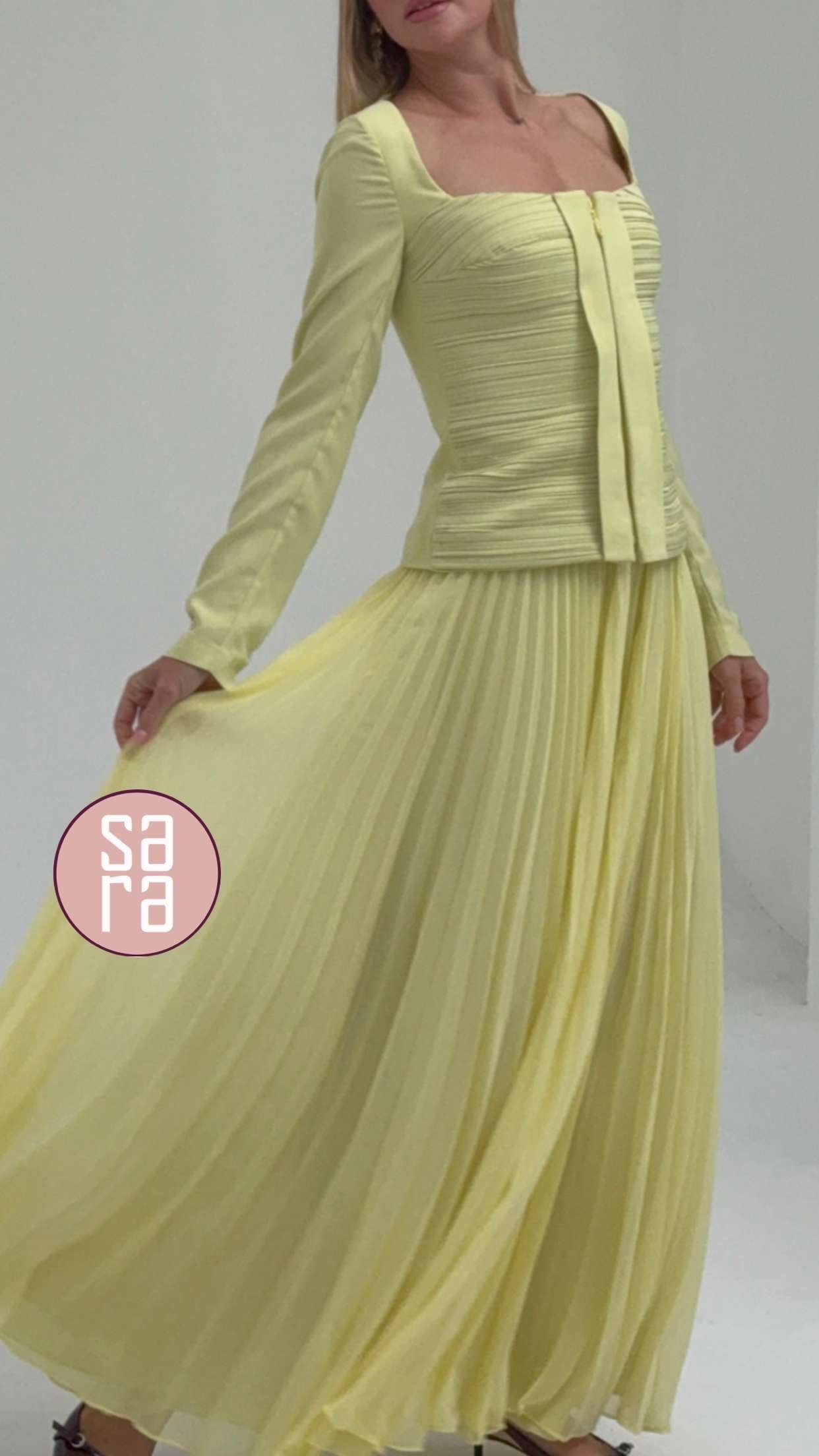 طقم اصفر سايز 36-38