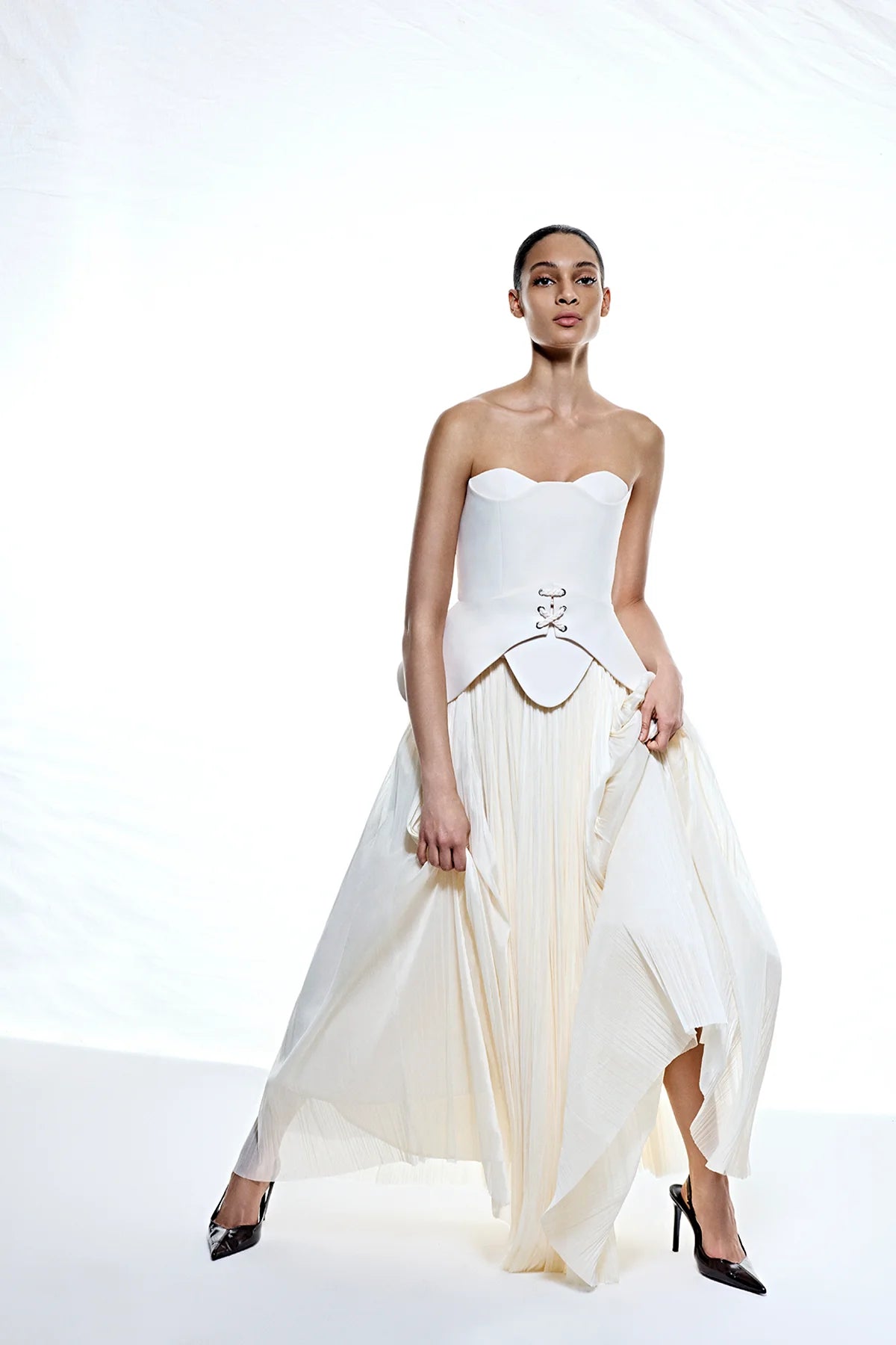 STRAPLEZ PEPLUM DETAYLI PİLİSELİ ABİYE TAKIM ELBİSE 2603