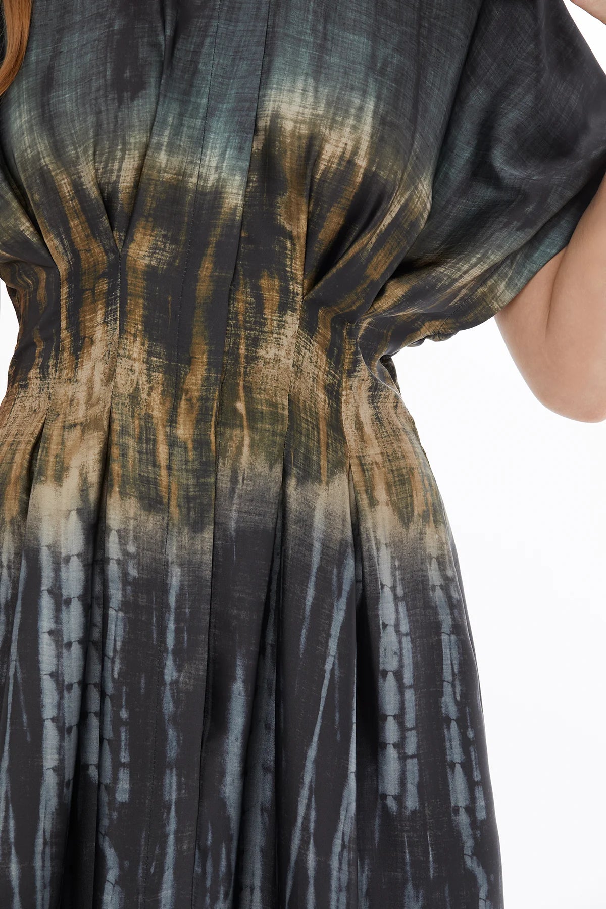 Yakalı Önden Düğmeli Desenli Midi Elbise