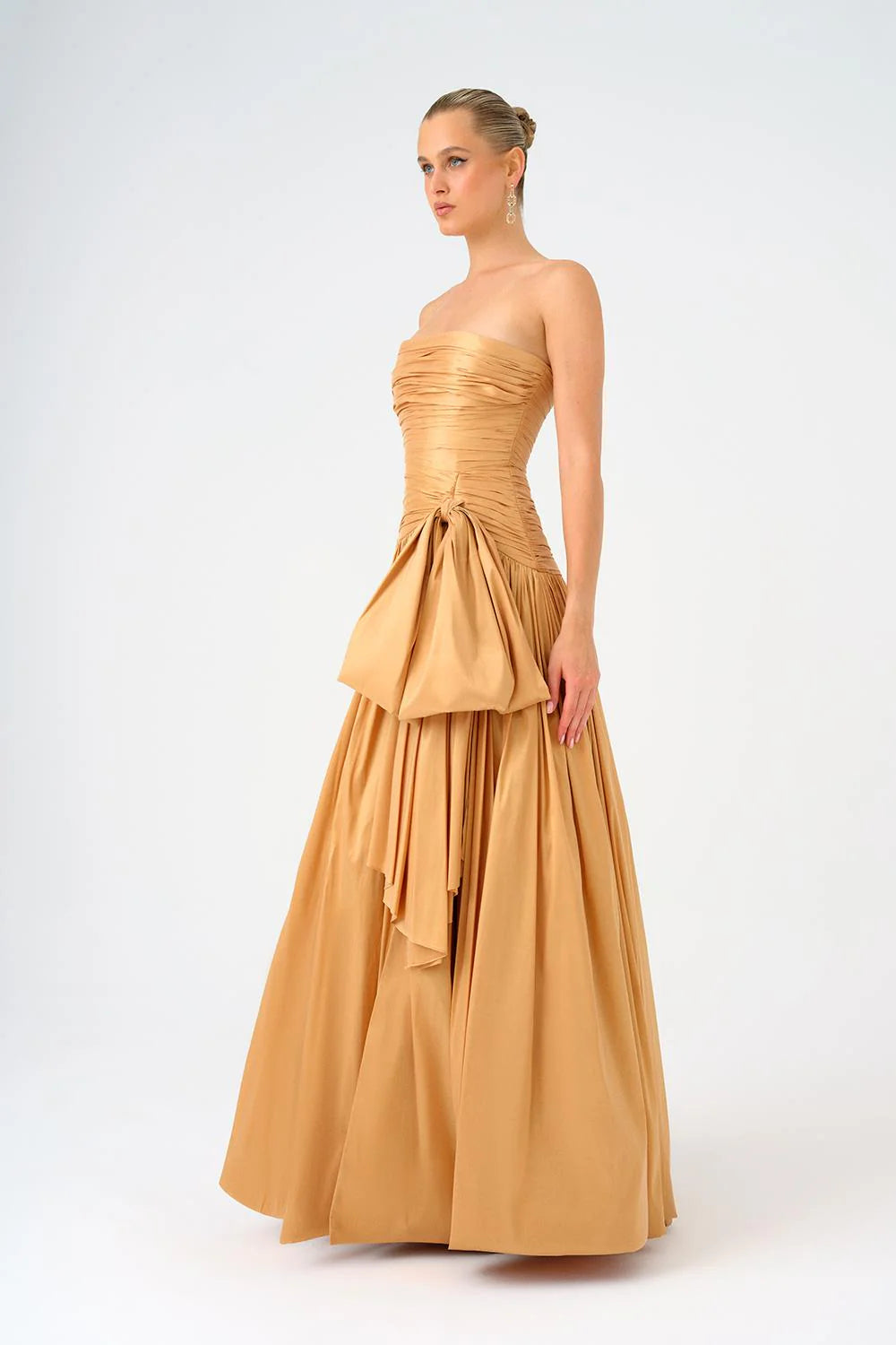 FİYONK DETAYLI STRAPLEZ YAKA TAFTA UZUN ABİYE ELBİSE - 9173C