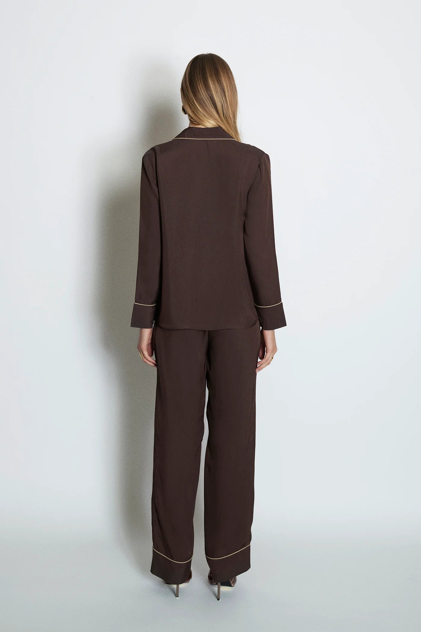 nelole Cotton Pajama Set and Eye Mask in Brown