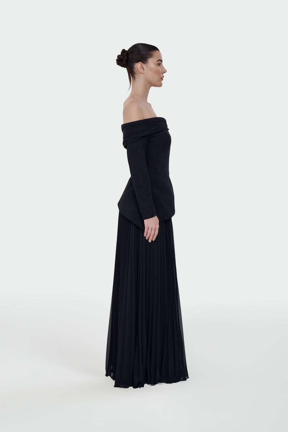 Off-Shoulder Pleated Maxi Dress 1308