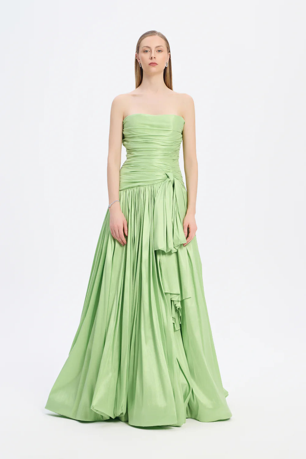 FİYONK DETAYLI STRAPLEZ YAKA TAFTA UZUN ABİYE ELBİSE - 9173C