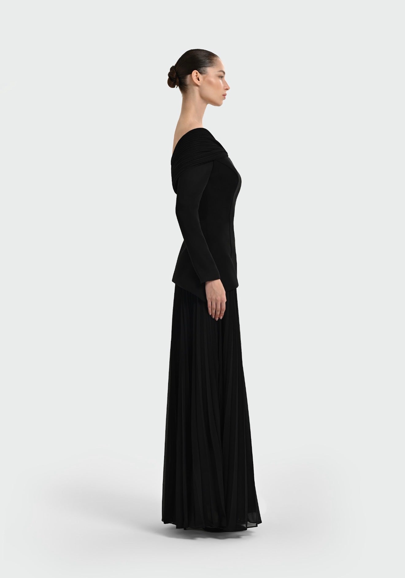 Off-Shoulder Pleated Maxi Dress 1308