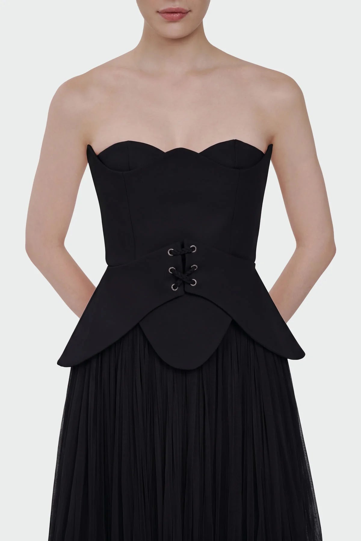 STRAPLEZ PEPLUM DETAYLI PİLİSELİ ABİYE TAKIM ELBİSE 2603