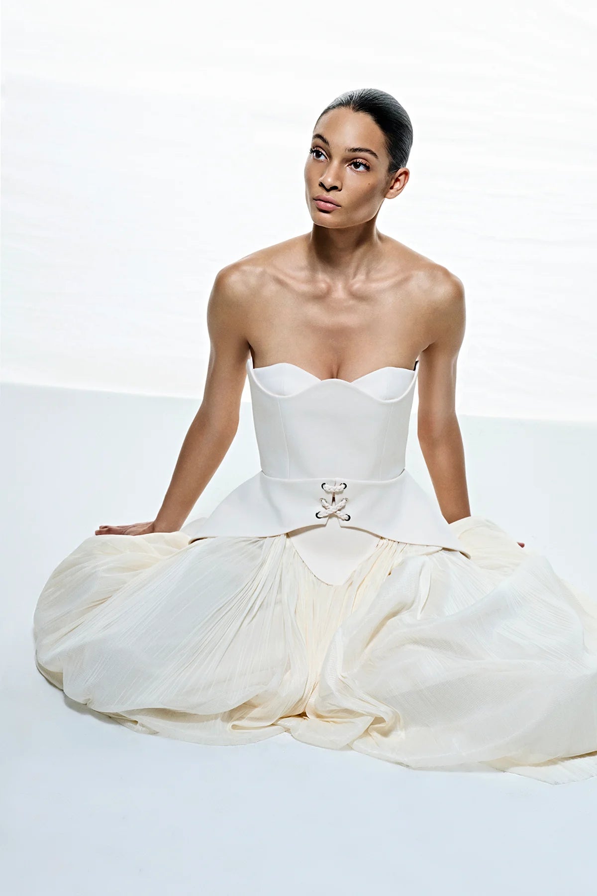 STRAPLEZ PEPLUM DETAYLI PİLİSELİ ABİYE TAKIM ELBİSE 2603
