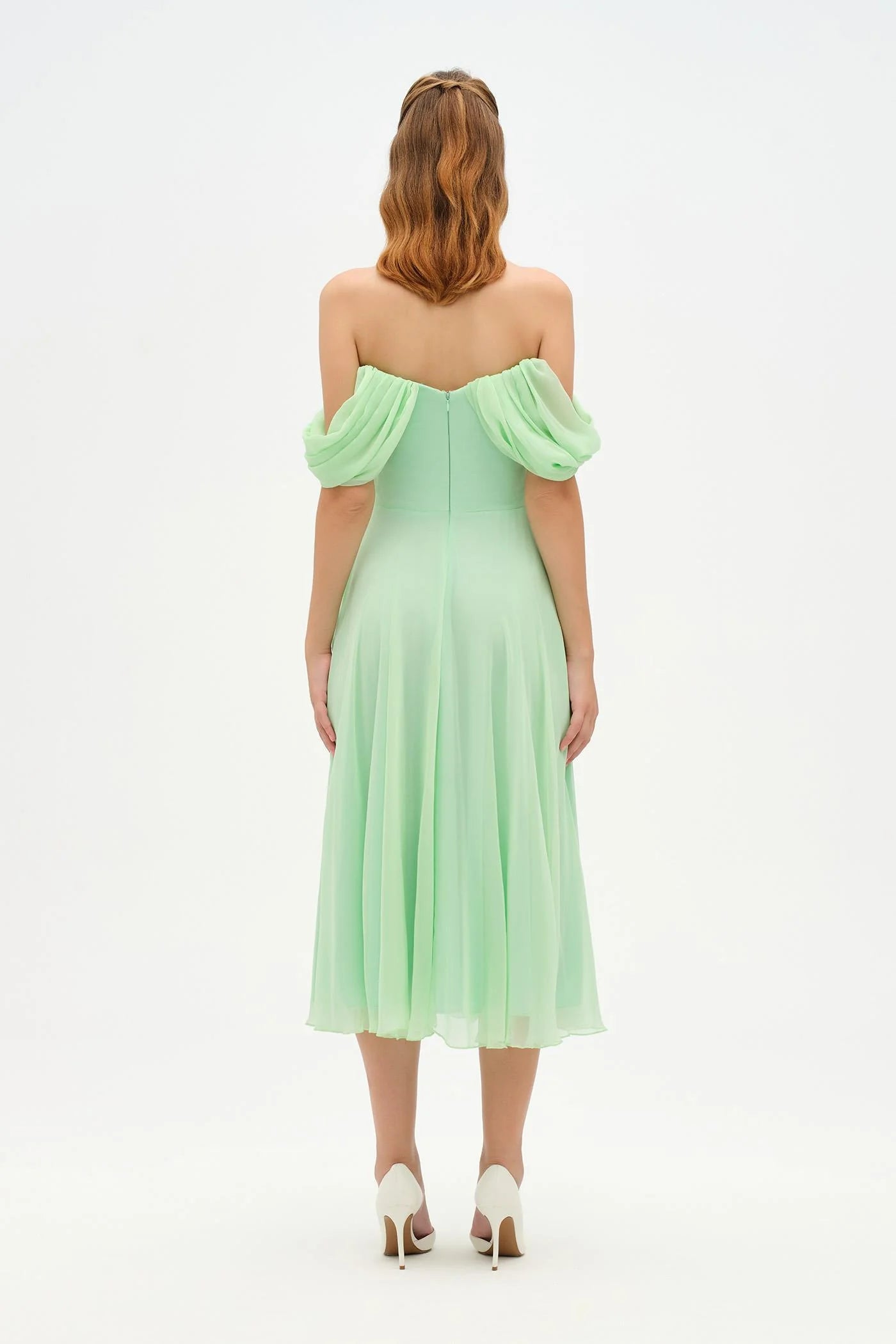 DÜŞÜK KOL İNCE DRAPE DETAYLI MİDİ ŞİFON ABİYE ELBİSE - 26202C