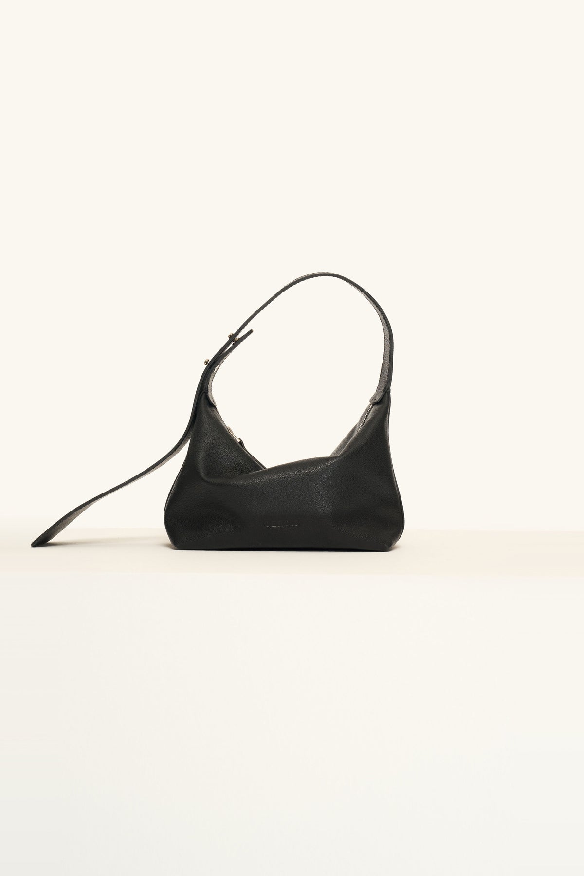 7505 – Soft Hobo Handbag with Wide Strap
