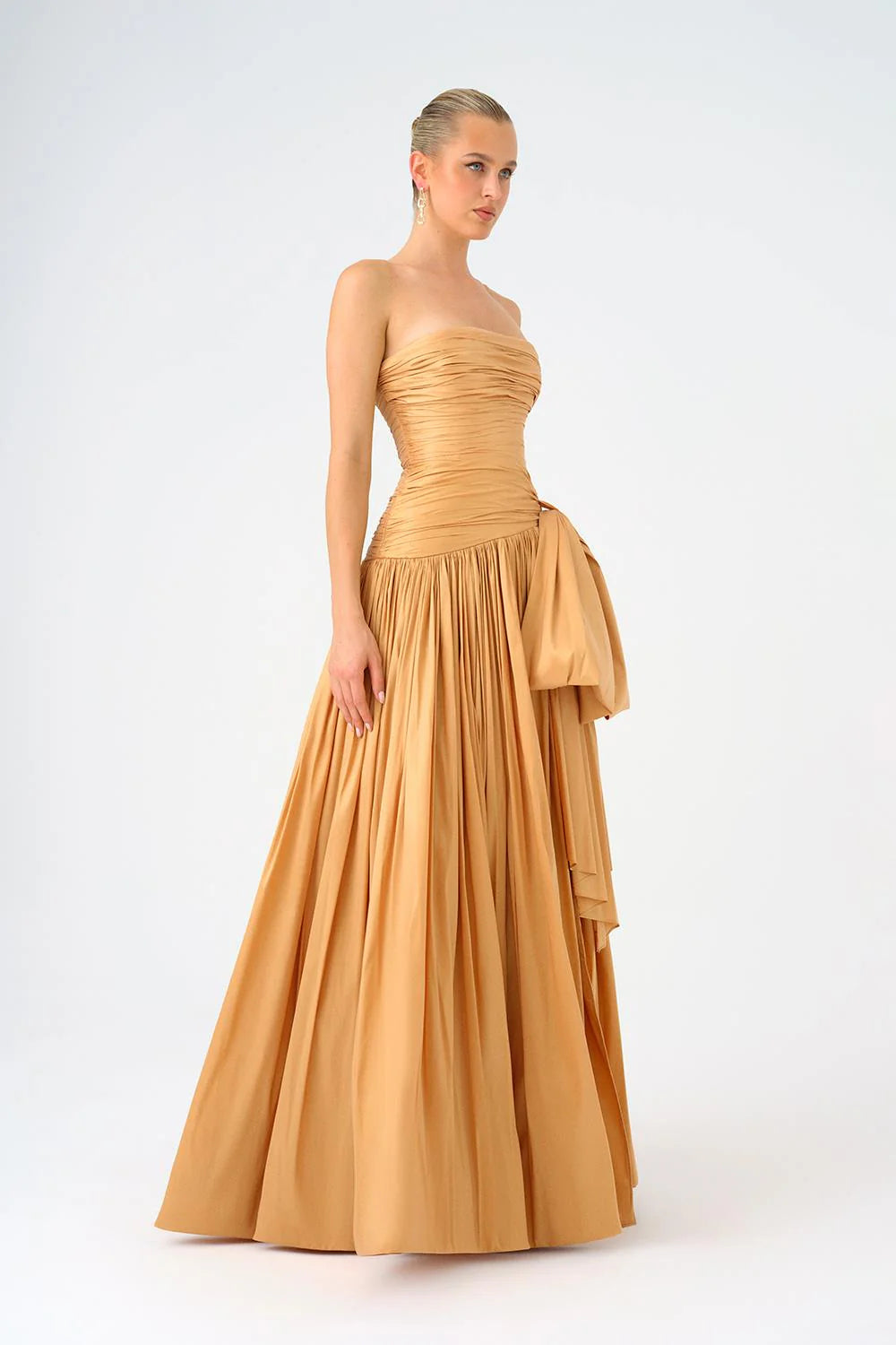 FİYONK DETAYLI STRAPLEZ YAKA TAFTA UZUN ABİYE ELBİSE - 9173C