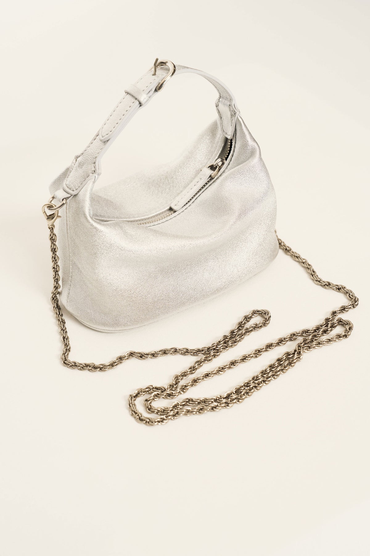 7506 – Slouchy Handbag with Chain Strap