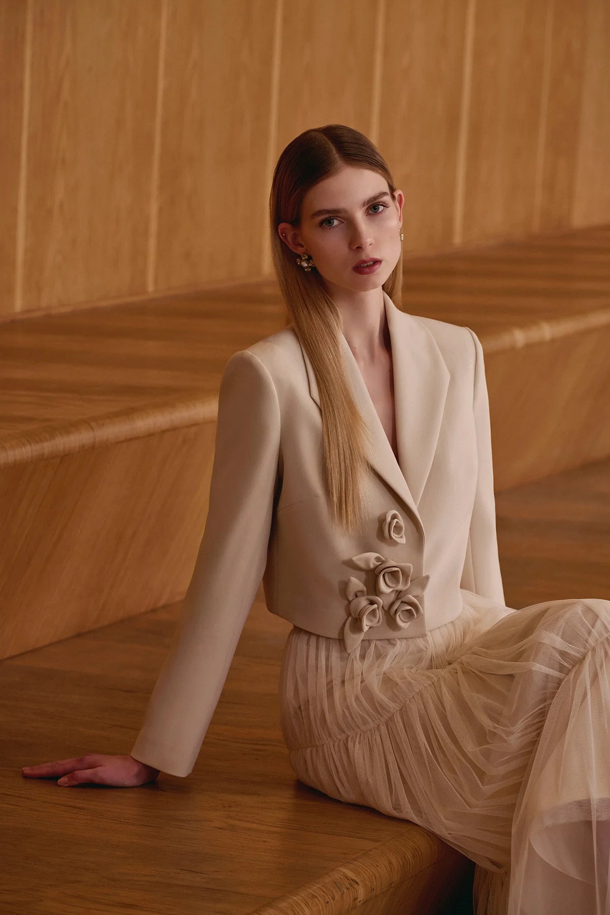 PİLİSELİ BÜZGÜ DETAYLI UZUN TÜL etek caket takim