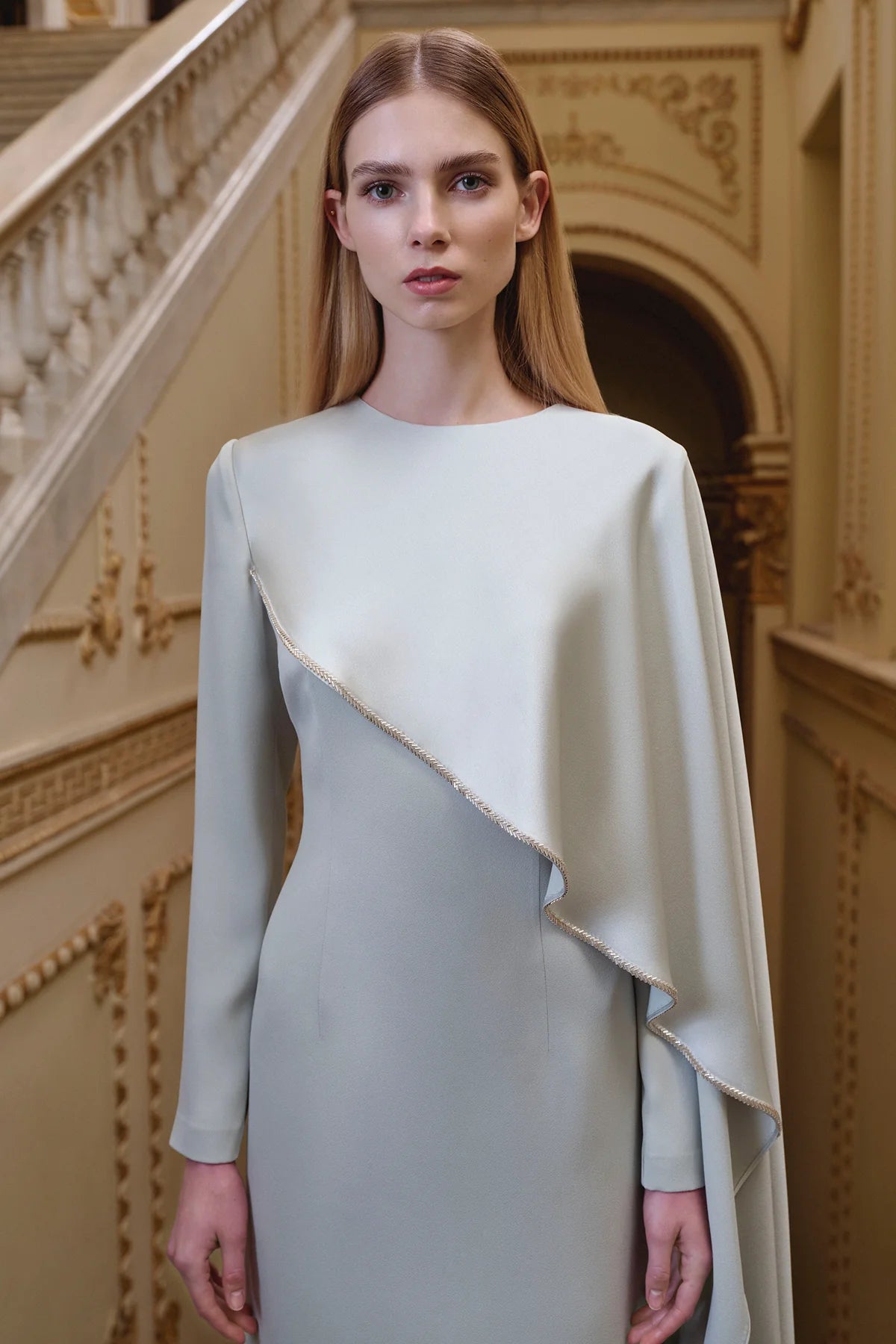 Taş Detaylı Drapeli Asimetrik Uzun Kollu Abiye Elbise 2270