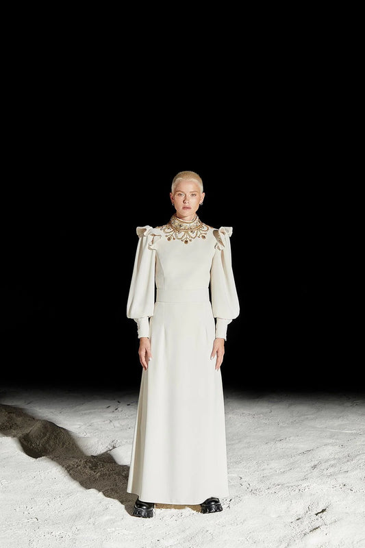 KASNAK İŞLEME MANŞETLİ UZUN ELBİSE