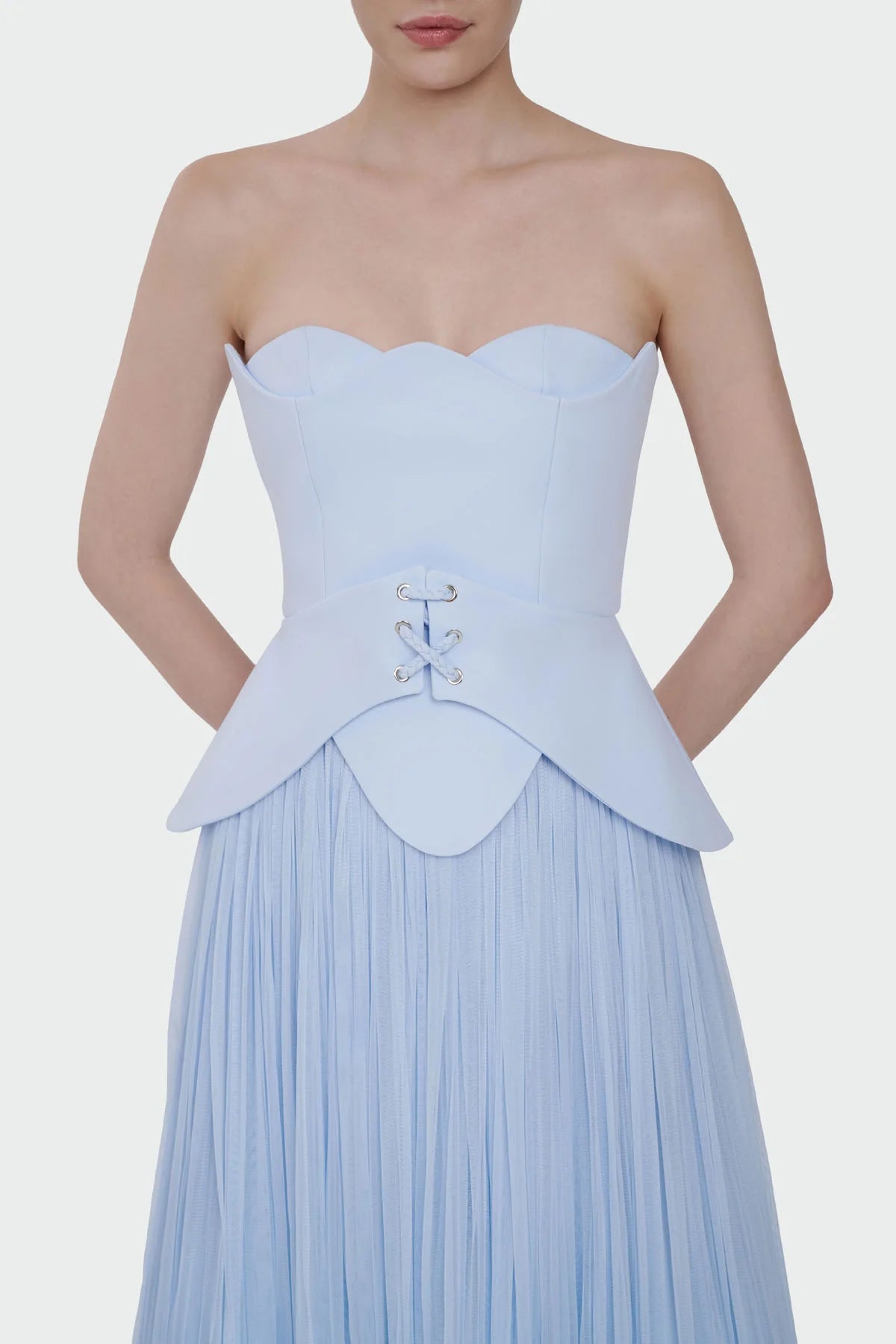 STRAPLEZ PEPLUM DETAYLI PİLİSELİ ABİYE TAKIM ELBİSE 2603