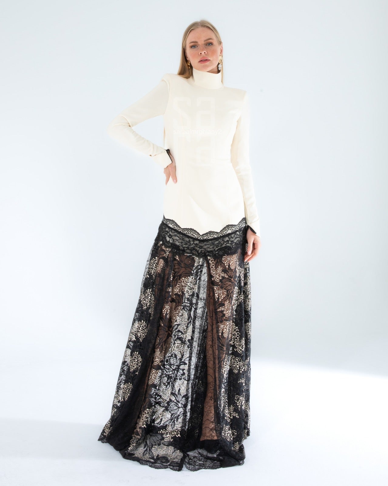 فستان اسود وابيض مع دانتيل 2209