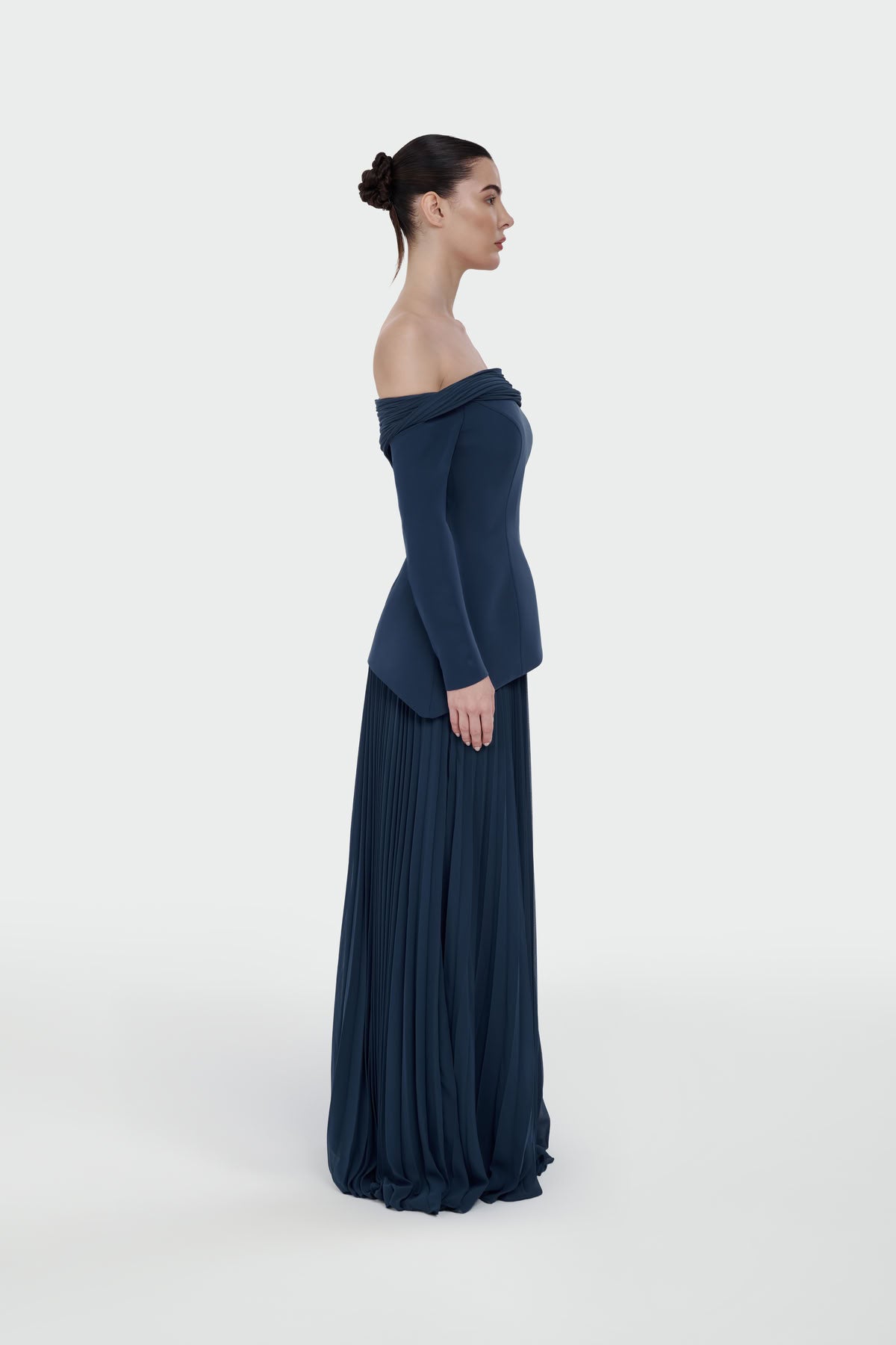 Off-Shoulder Pleated Maxi Dress 1308