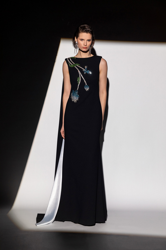 فستان اسود كريب مرص بالكرستال مقاسات كبيره 2288