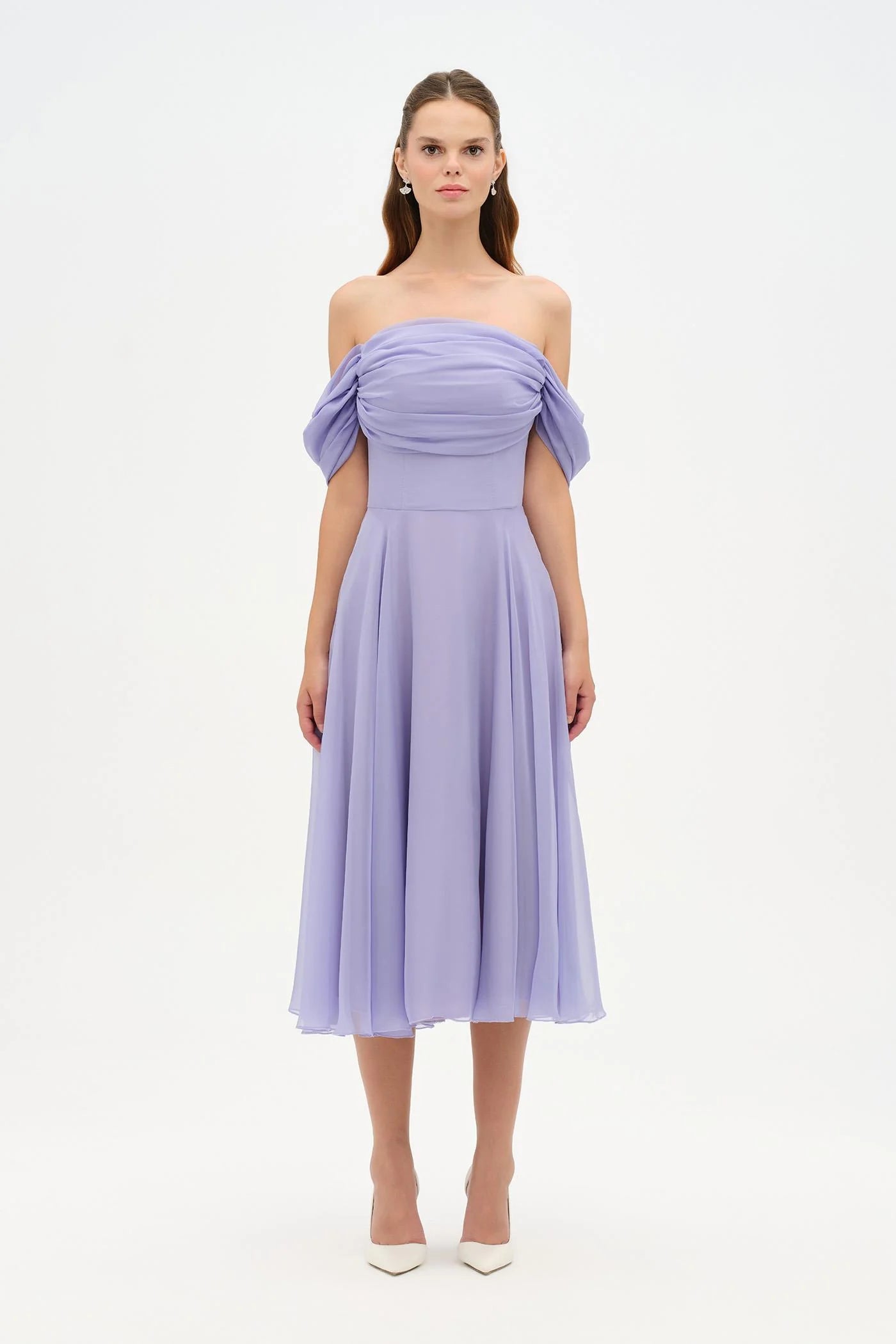 DÜŞÜK KOL İNCE DRAPE DETAYLI MİDİ ŞİFON ABİYE ELBİSE - 26202C