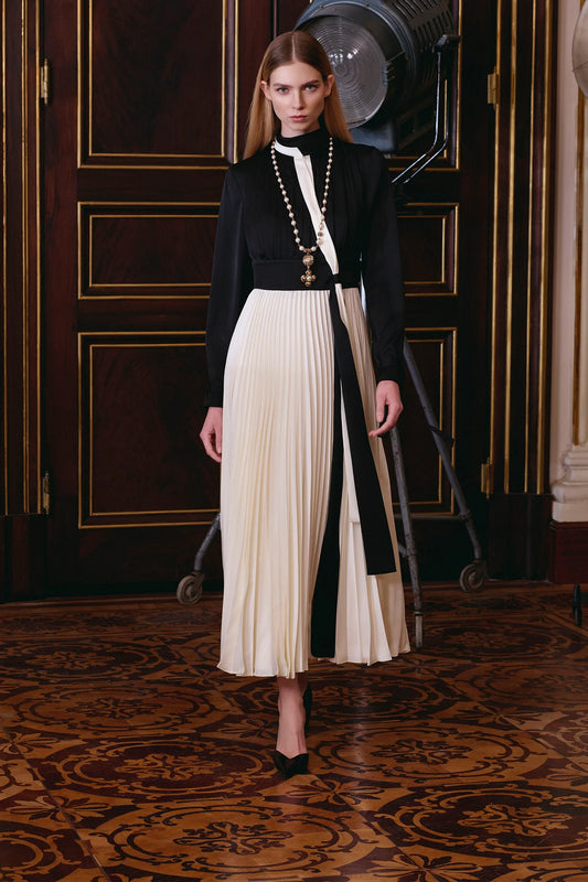 فستان ابيض اسود مقاس 36-38