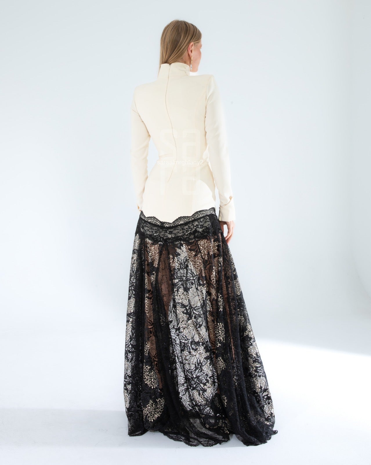 فستان اسود وابيض مع دانتيل 2209