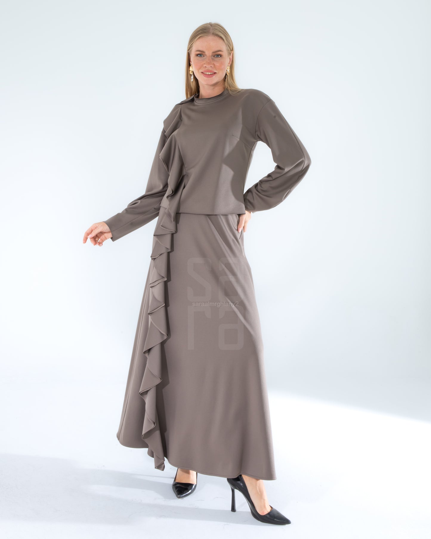 Volanlı yüksek yaka bluz etek takımı