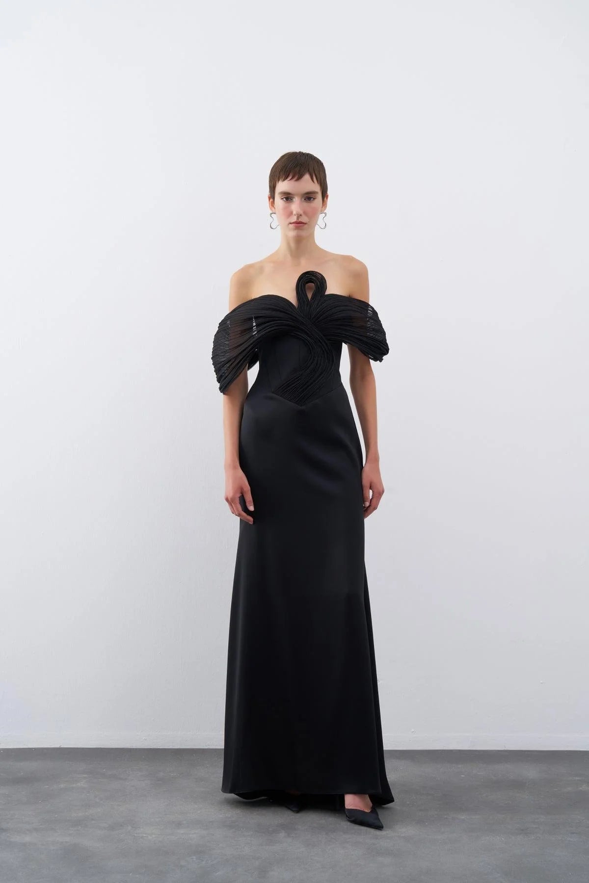 STRAPLEZ DÜŞÜK OMUZLU ORGANZE DETAYLI UZUN ABİYE ELBİSE 2116