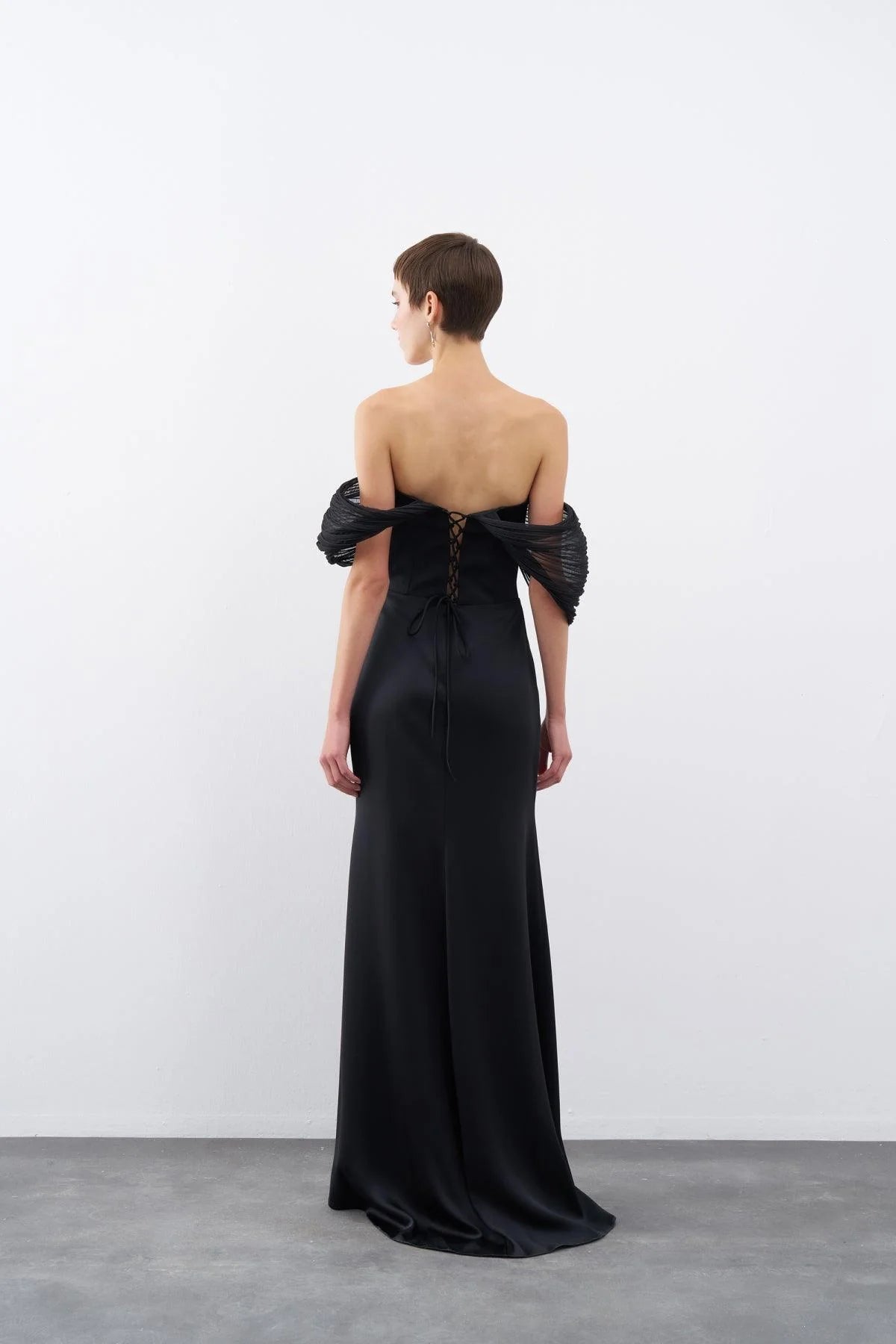 STRAPLEZ DÜŞÜK OMUZLU ORGANZE DETAYLI UZUN ABİYE ELBİSE 2116