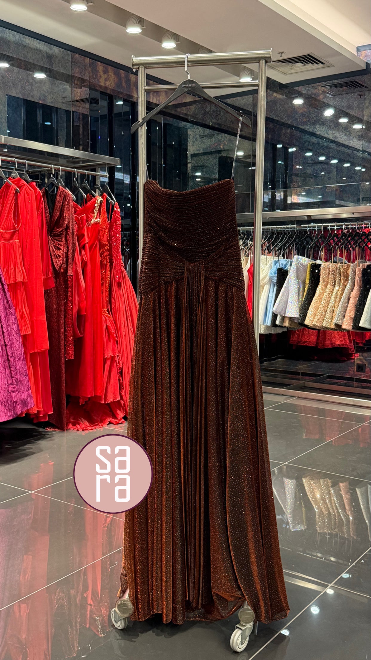 STRAPLEZ YAKA SİMLİ UZUN ABİYE ELBİSE - 9167C